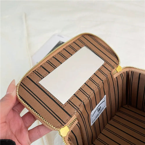 2026 New Designer Bag Multi Functional Ladies Makeup Bag Fashion High End Shoulder Bag Beaded Banquet Bag Handbag for Women